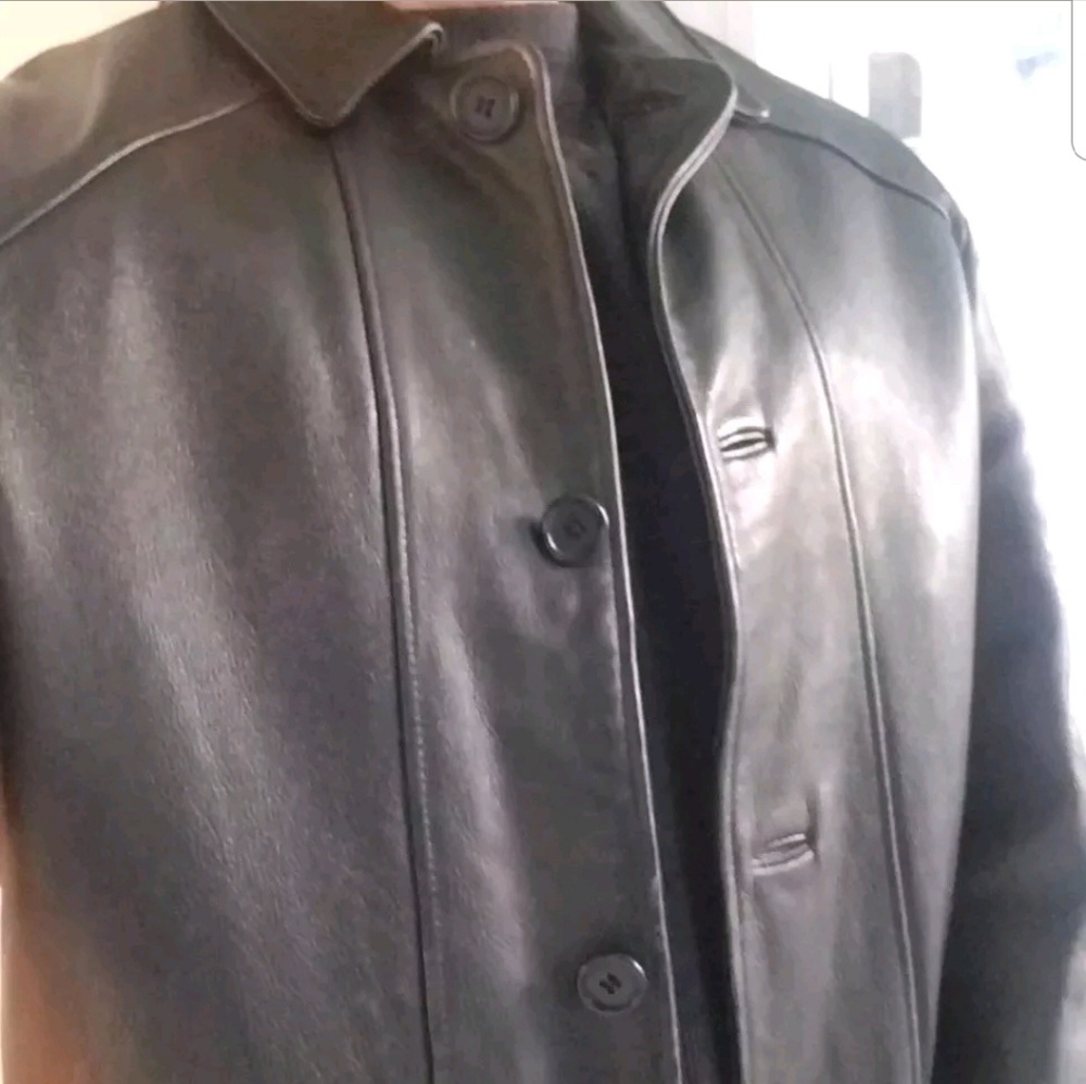 KENNETH COLE